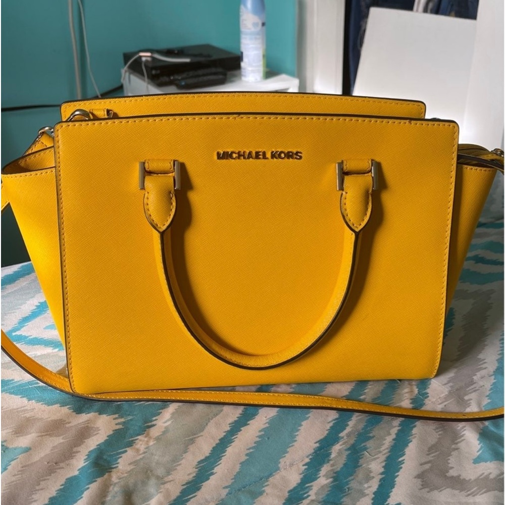 Michael Kors Tote